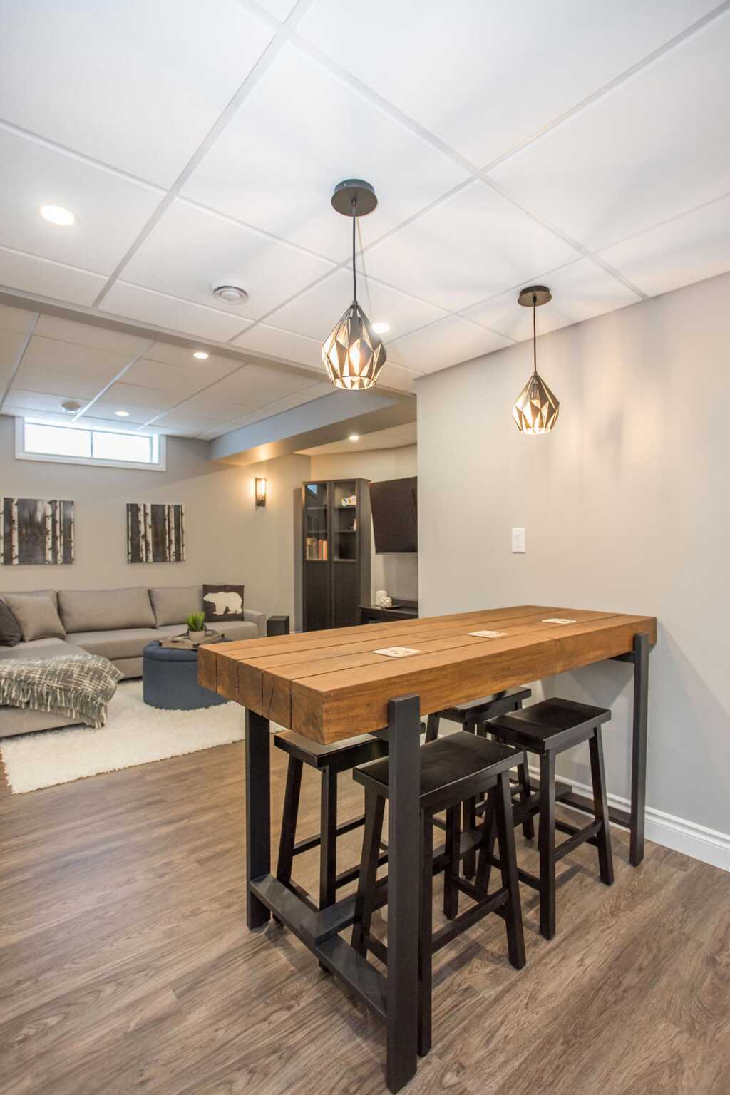 Belamour Homes - Essex Crescent Basement Renovation - Bar
