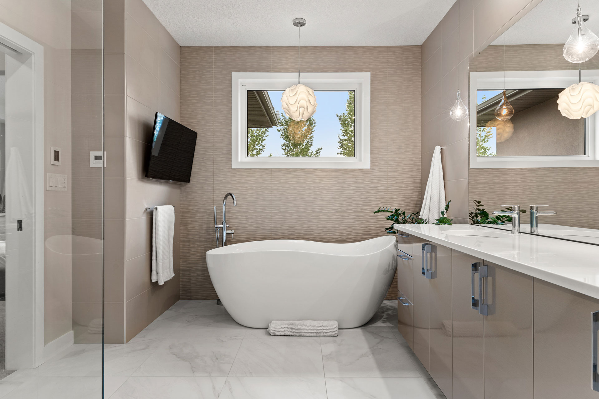 Belamour Homes - Motherwell Crescent - Custom Home - master bath